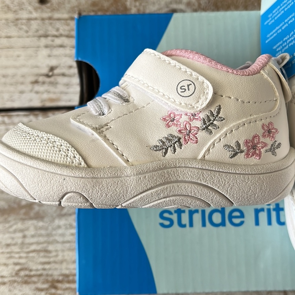 Stride Rite Unisex-Child Sr Taye 2.0 Sneaker, Size 3 Infant
